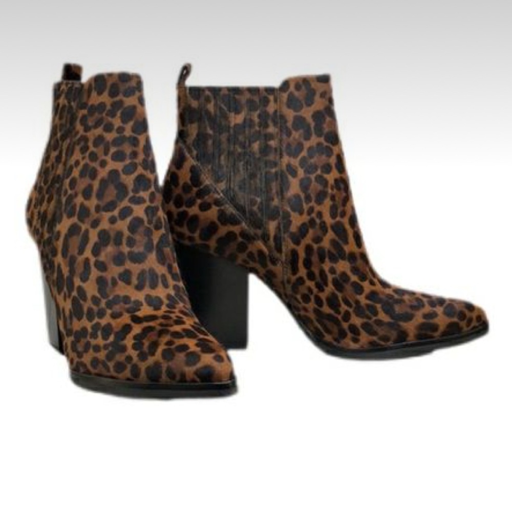 NWB Marc Fisher Alva Booties in Brown Multi Pony